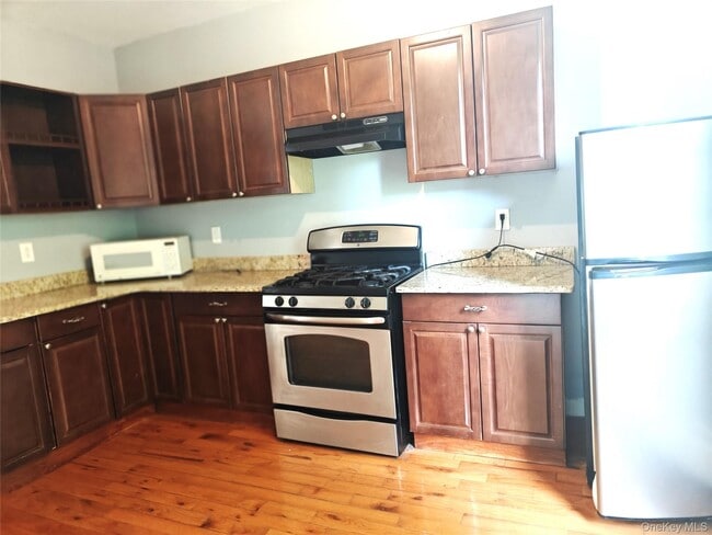 Photo - 104 Winnikee Ave Unit 3