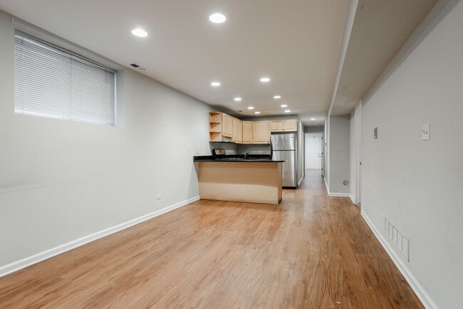 Photo - 3216 N Racine Ave Unit G