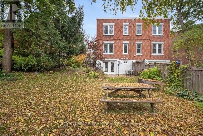 Photo - 21 Acacia Ave.