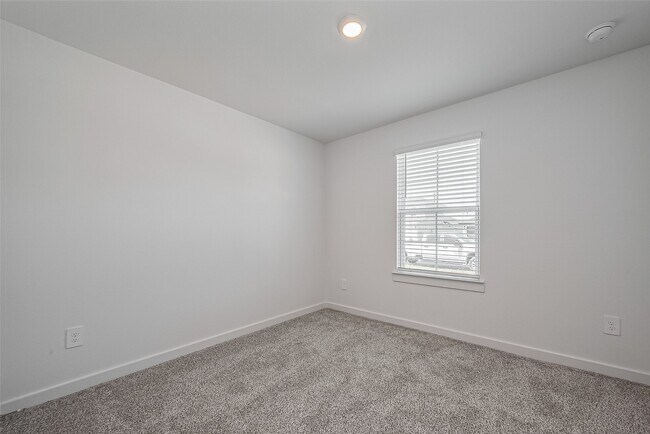 Photo - 1535 Merulana Lane