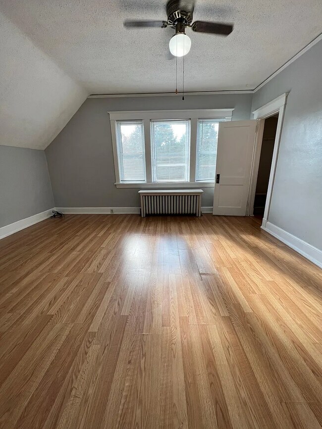 Photo - 4813 W 5th St Unit 2 Upper