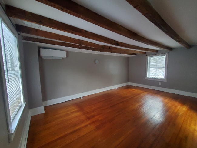 Photo - 3 Clinton St