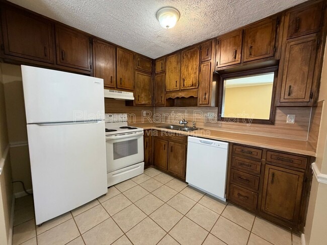 Photo - 1955 Patterson Ct