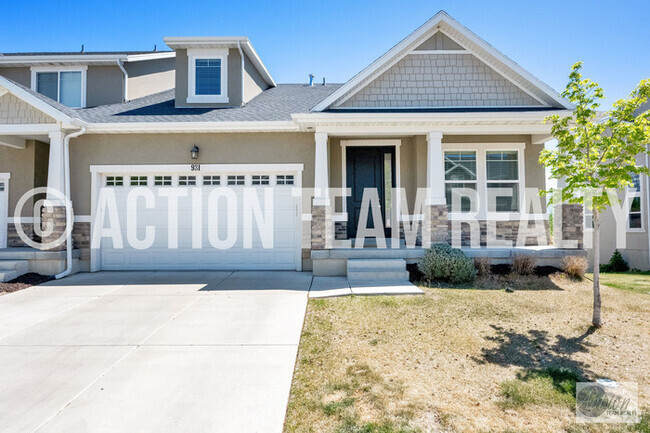 Building Photo - Row End Townhome in Orem!