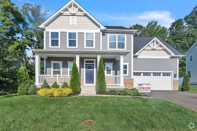 Building Photo - Like New Single-Family on Private Lot Rental