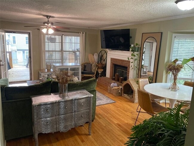 Photo - 5021 David Pl