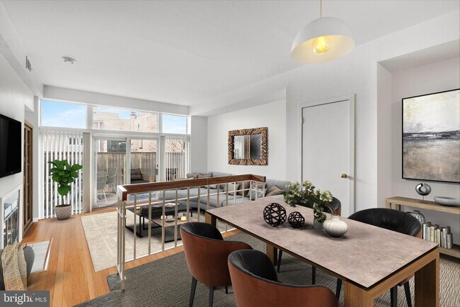 Photo - 2018 South St Unidad 2