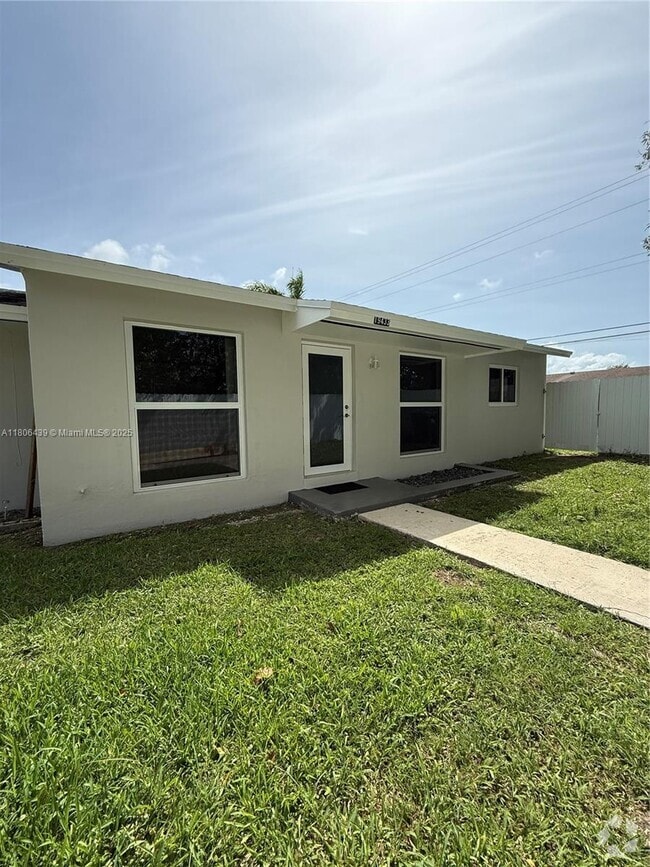 Building Photo - 19433 SW 103rd Ct Unit 19433 Rental