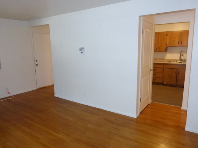 Photo - 475 N St E Unit Apt 5