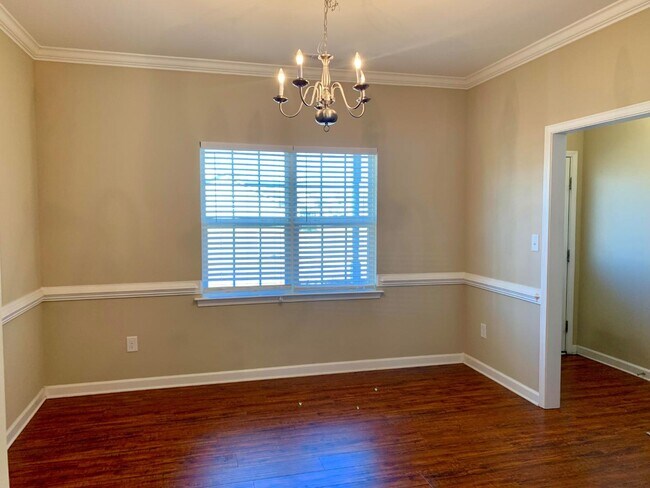 Photo - 211 Rainmaker St