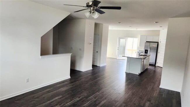 Photo - 969 Cades Walk