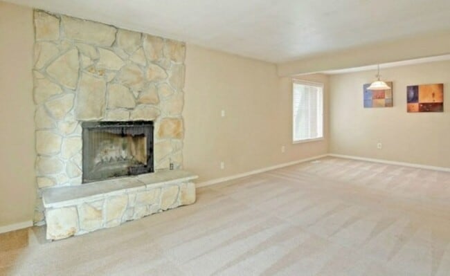 Photo - 2Bd/1.75Ba Kirkland Condo