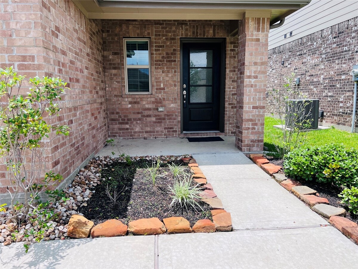 Photo - 5827 Dry Brush Pl