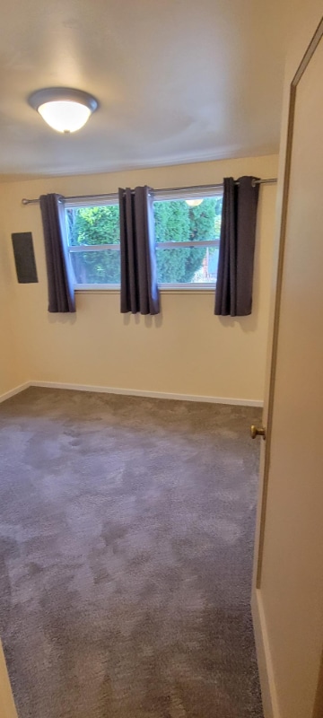 Photo - 920 Gellatly St