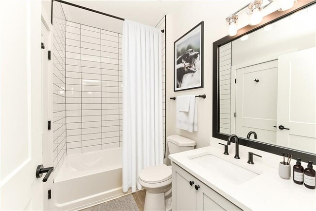 Photo - 508 Main St NE Unidad B3