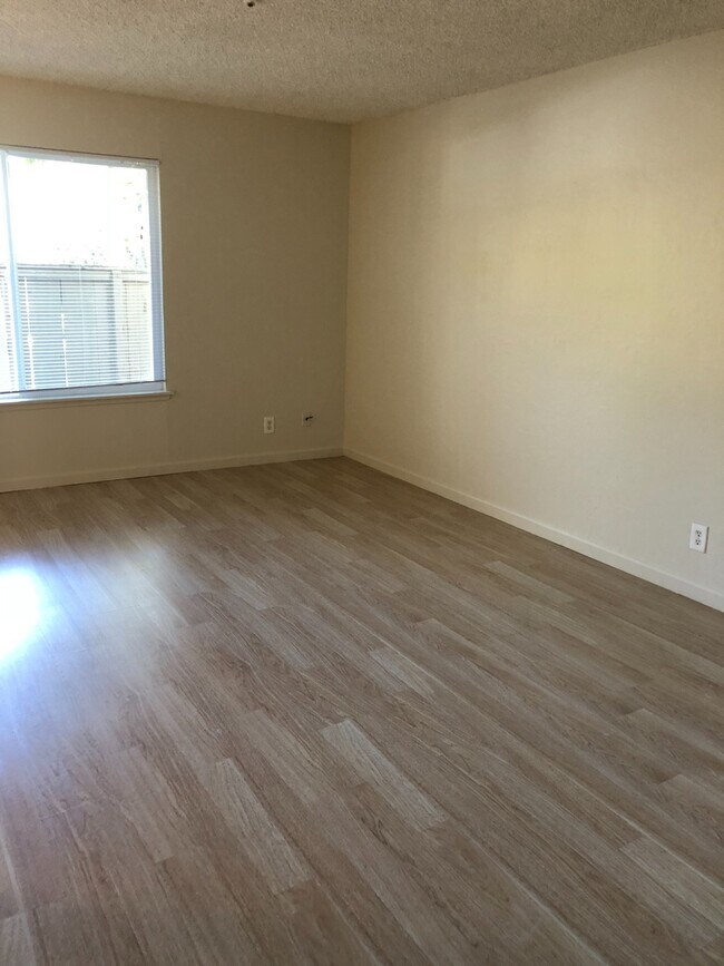 Photo - rh2045MountOlive Apartment Unit #7