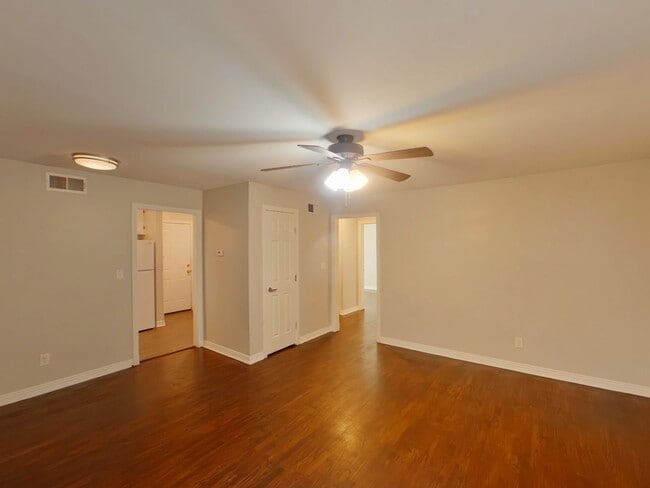 Photo - 1910 N Heiserman Unit 1910