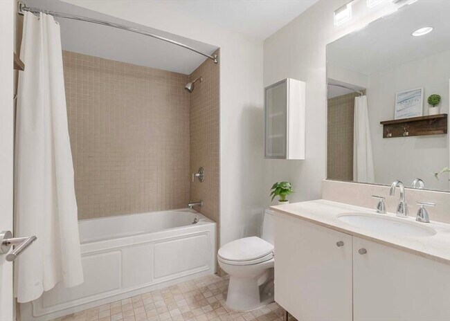 Photo - 16 Miner St Unit 3