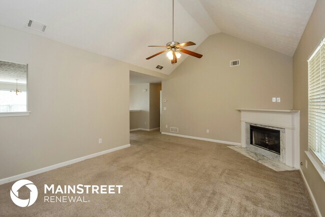 Photo - 1413 Dodger Way