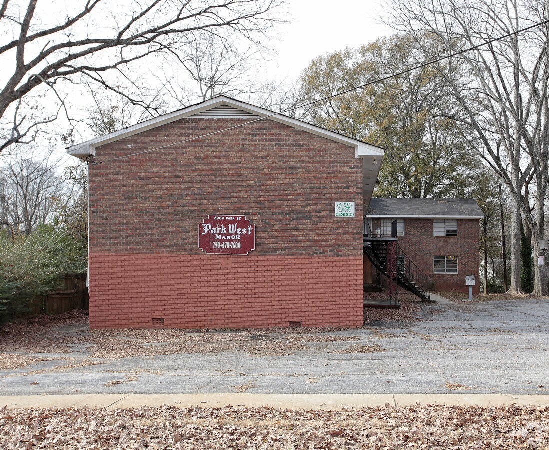 Photo - Park West Manor