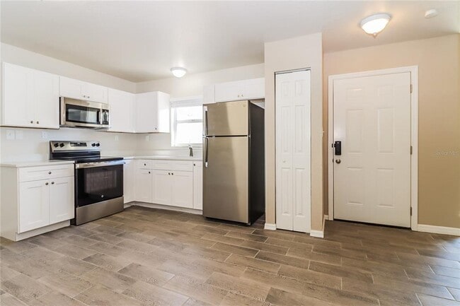 Photo - 2045 14th St S