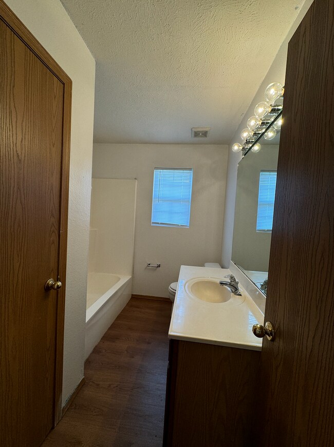Photo - 2 Bed | 2 Bath | 1 Car Garage Home! 1000 sqft located in SPARTA!