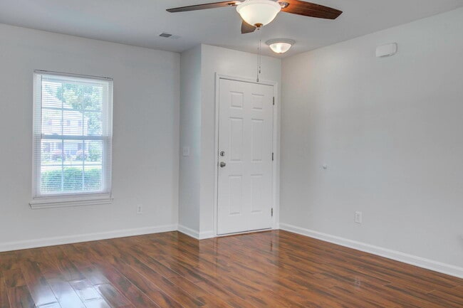 Photo - 138 Thistle Rd