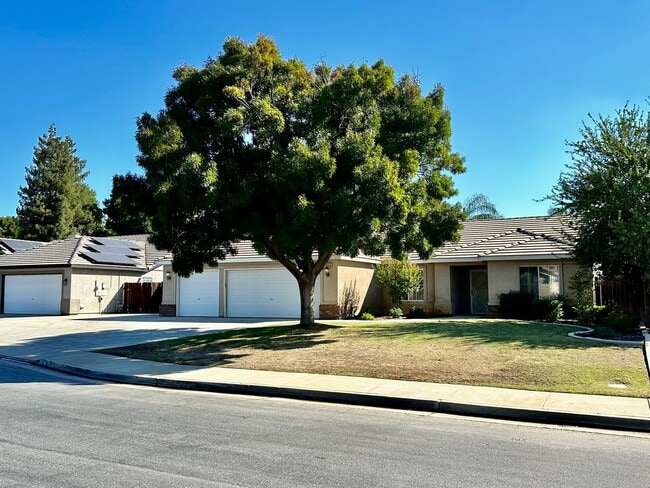 Photo - Northwest Dream Home!!!! 3+2 Granite Counters, Hardwood Floors, 3 Car Garage, RV Parking, and New...