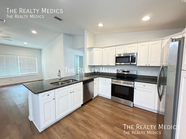 Photo - 85 Maple Dr