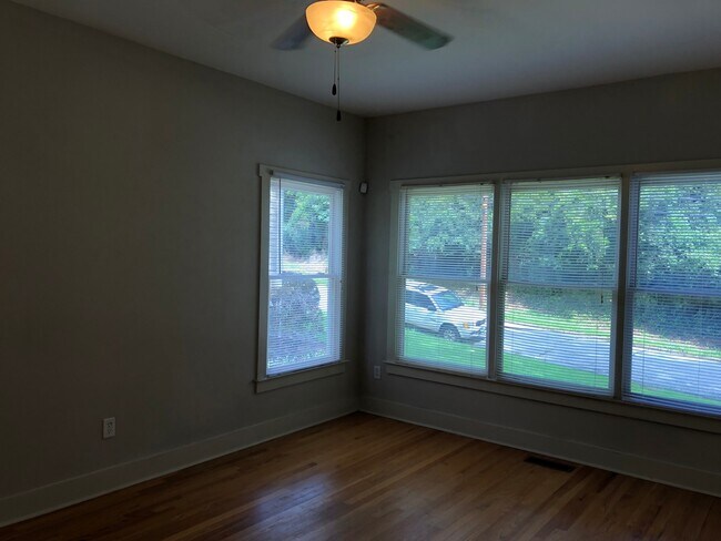 Photo - PRE-LEASING FOR AUGUST 2026!