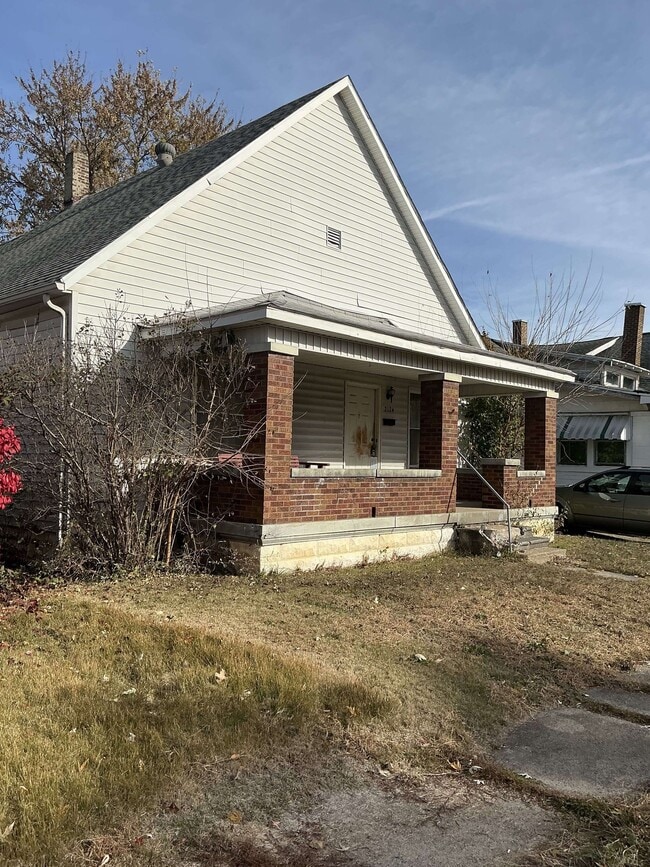 Photo - 2124 1st Ave