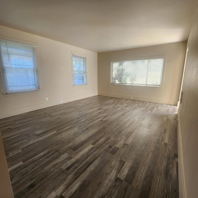 Photo - 112 Arvon Ave