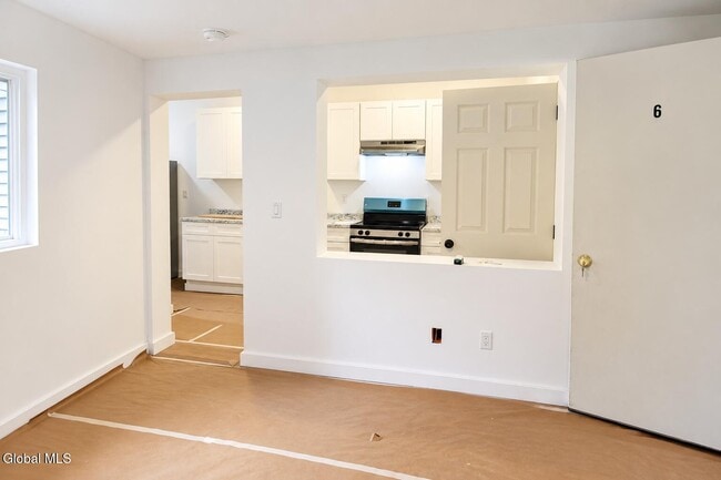 51 Main St Unit #6