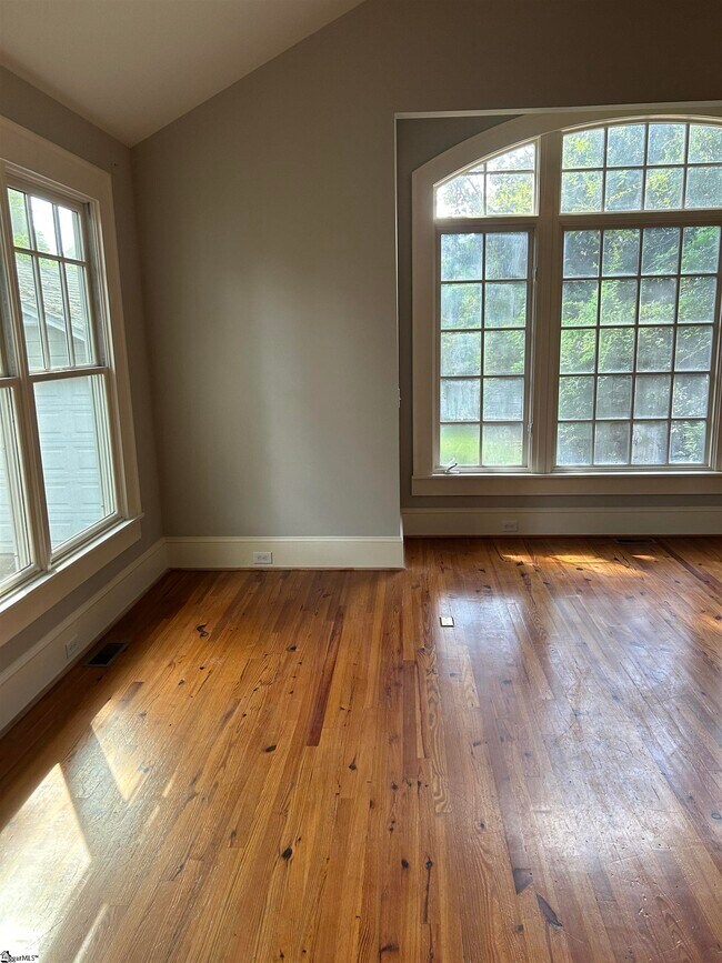 Photo - 18 Oregon St