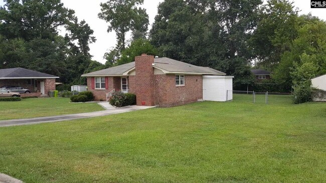 Photo - 817 Delta Dr