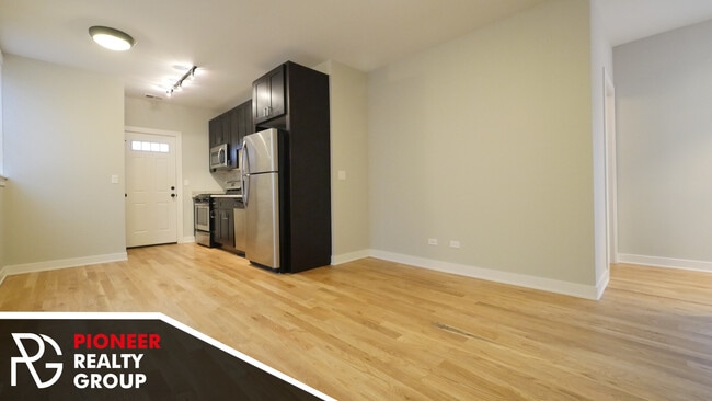 2209 W Eastwood Ave Unit 3