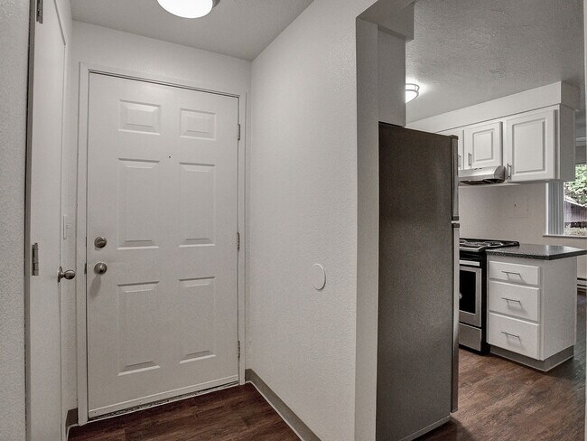 Foothills Apartments
