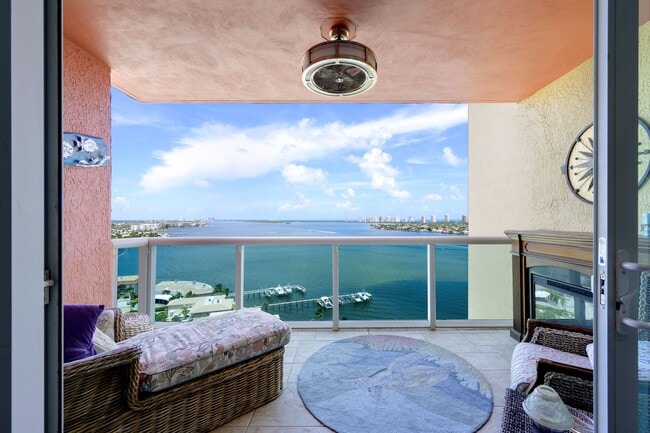 Photo - 2650 Lake Shore Dr Unidad 1602