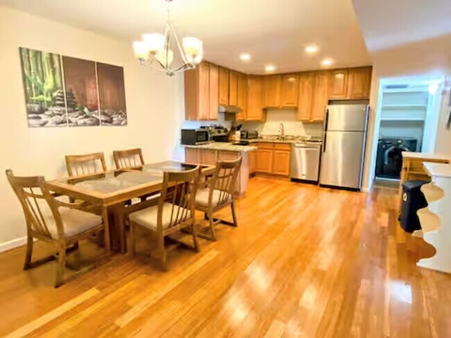 Photo - Large 3 bedroom, 2 bathroom peaceful condo