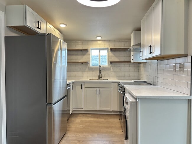 Photo - 2503 N Madelia St Unit 2