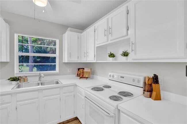 17 Vista Palm Ln Unidad 201