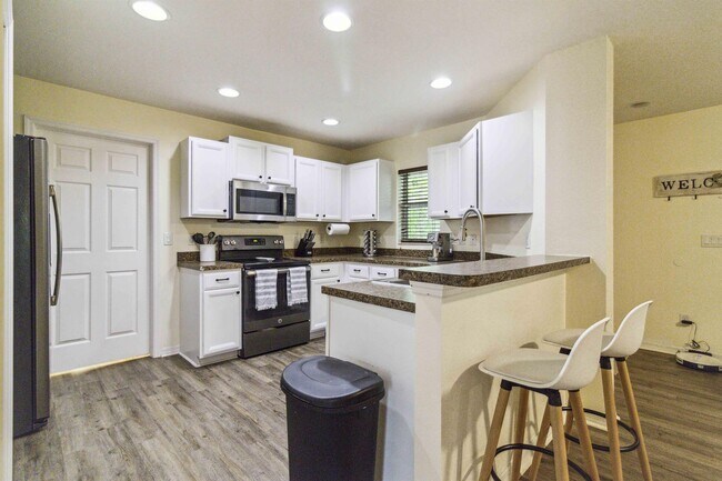 Photo - 5805 Oak Mill Terrace