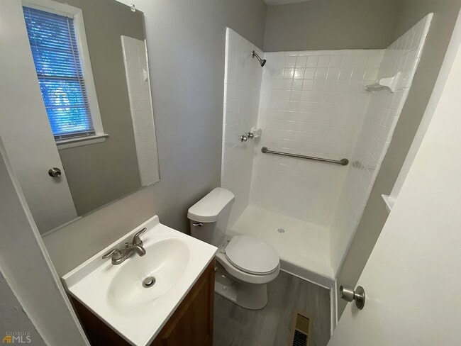 Photo - 412 Todd Cir