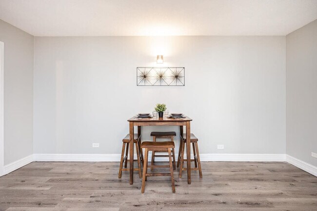 Photo - 300 Peachtree Rd NE Unit ID1299414P