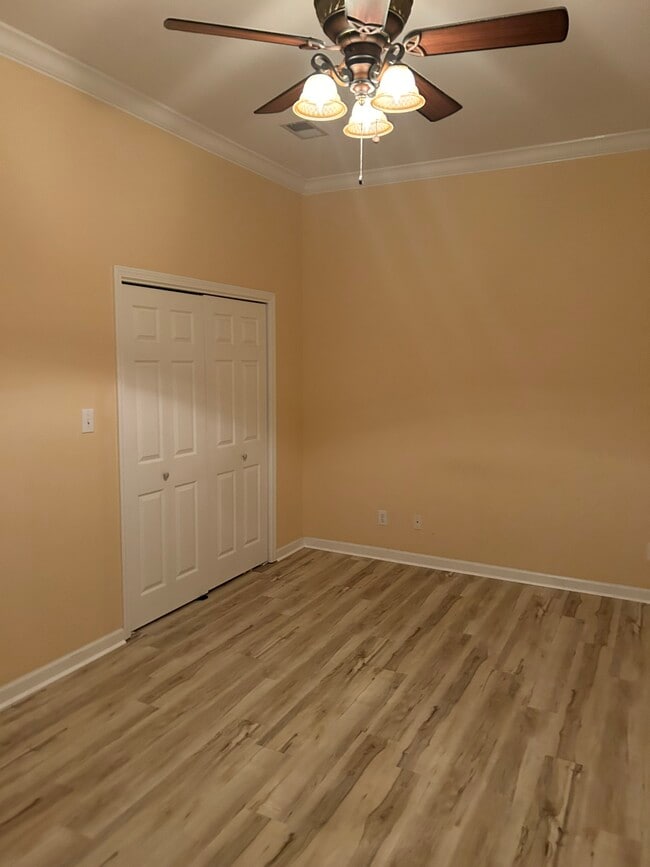 Photo - 4 Yacht Club Dr Unidad 192