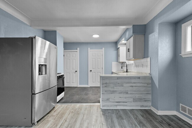 Photo - 4123 Packard Rd