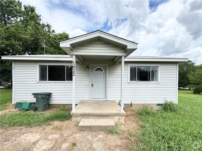 Building Photo - 1022 Pettigrew St Rental