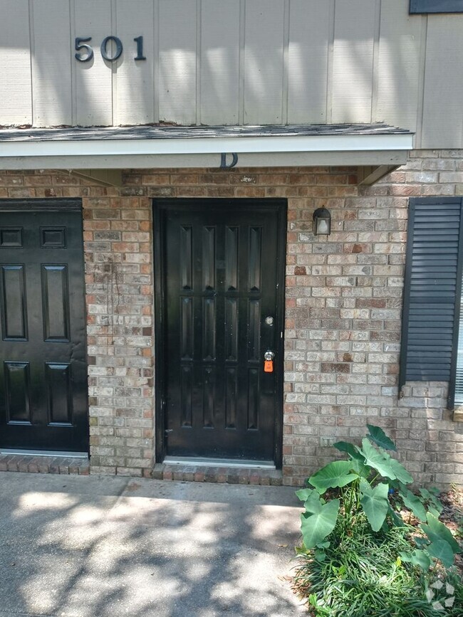 Building Photo - Cute remodeled home