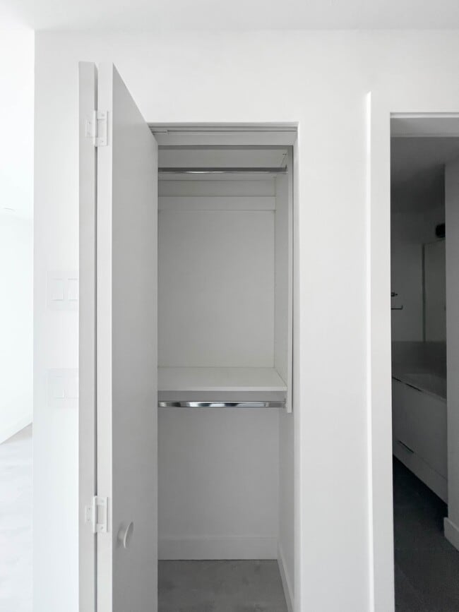 Building Photo - 901-901 Lougheed Hwy.