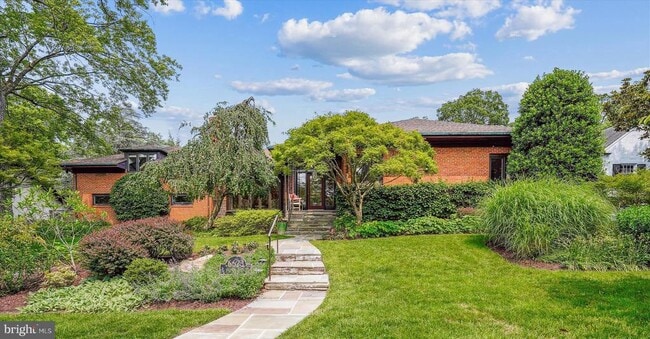 Photo - 6623 Radnor Rd House